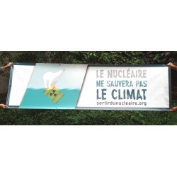 Banderole "Le nucléaire ne sauvera pas le climat"